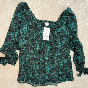 Green and Black Puff Sleeve Blouse